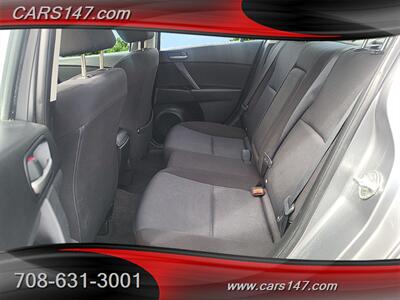 2010 Mazda Mazda3 i Touring   - Photo 10 - Midlothian, IL 60445