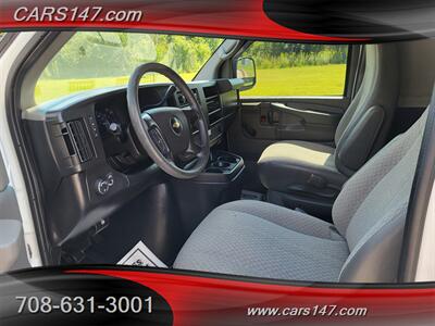 2013 Chevrolet Express 1500   - Photo 11 - Midlothian, IL 60445