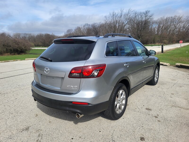 View vehicle photo 7