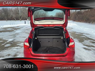 2012 Ford Focus SE   - Photo 10 - Midlothian, IL 60445
