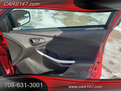 2012 Ford Focus SE   - Photo 27 - Midlothian, IL 60445