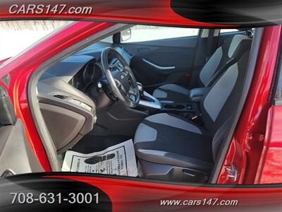 2012 Ford Focus SE   - Photo 11 - Midlothian, IL 60445