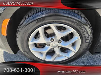 2020 Chrysler Pacifica Touring   - Photo 25 - Midlothian, IL 60445