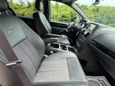 2016 Chrysler Town and Country S - Photo 18 - Midlothian, IL 60445