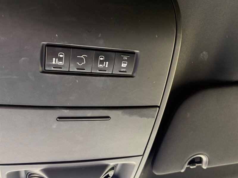 2016 Chrysler Town and Country S - Photo 23 - Midlothian, IL 60445