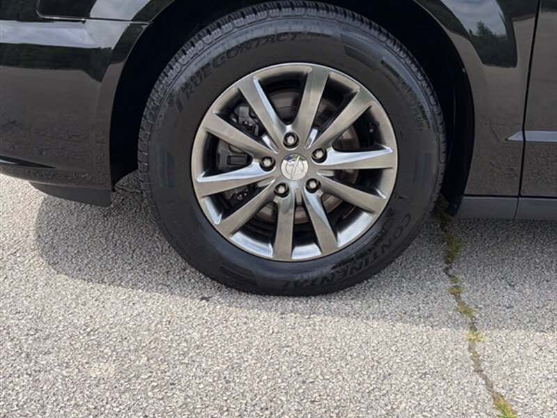2016 Chrysler Town and Country S - Photo 27 - Midlothian, IL 60445
