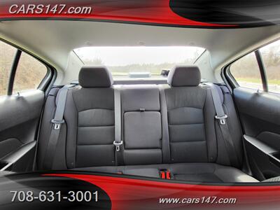 2014 Chevrolet Cruze ECO Auto - Photo 15 - Midlothian, IL 60445