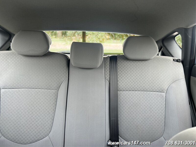 2013 Hyundai Accent SE photo 12