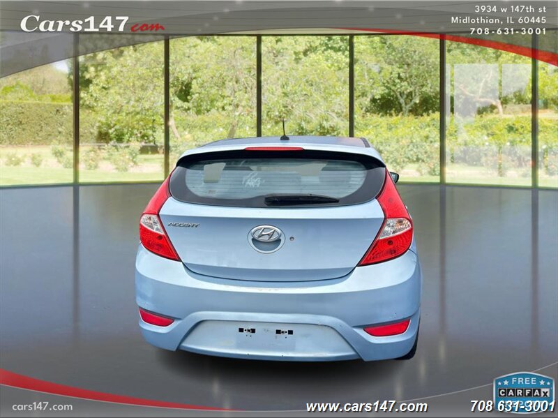 2013 Hyundai Accent SE photo 4