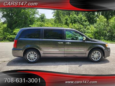 2015 Chrysler Town and Country Touring-L - Photo 7 - Midlothian, IL 60445