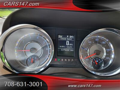 2015 Chrysler Town and Country Touring-L - Photo 15 - Midlothian, IL 60445