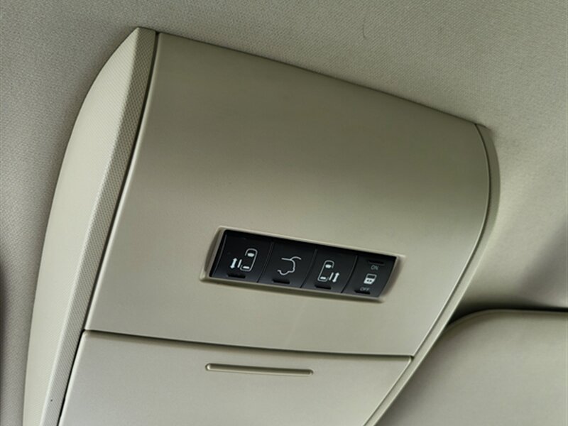 2015 Chrysler Town and Country Touring-L - Photo 19 - Midlothian, IL 60445