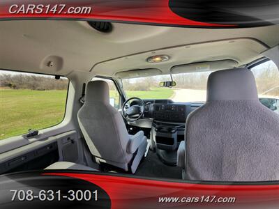 2014 Ford E-350 SD XLT   - Photo 18 - Midlothian, IL 60445