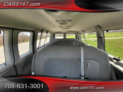2014 Ford E-350 SD XLT   - Photo 17 - Midlothian, IL 60445