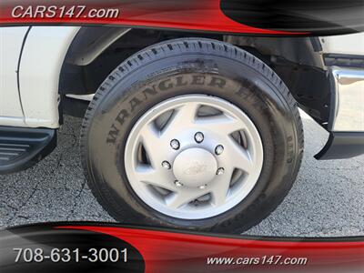 2014 Ford E-350 SD XLT   - Photo 33 - Midlothian, IL 60445