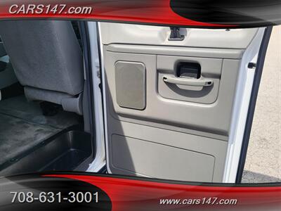 2014 Ford E-350 SD XLT   - Photo 29 - Midlothian, IL 60445