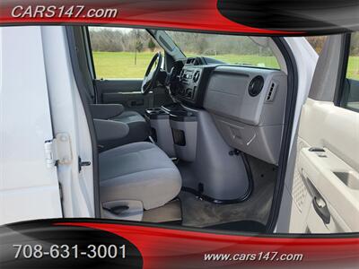 2014 Ford E-350 SD XLT   - Photo 11 - Midlothian, IL 60445