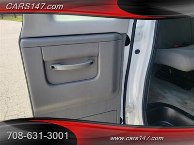 2014 Ford E-350 SD XLT   - Photo 30 - Midlothian, IL 60445