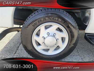 2014 Ford E-350 SD XLT   - Photo 34 - Midlothian, IL 60445