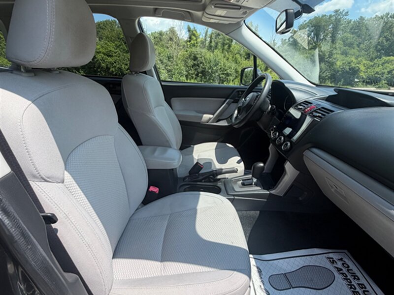 2015 Subaru Forester 2.5i Premium - Photo 18 - Midlothian, IL 60445