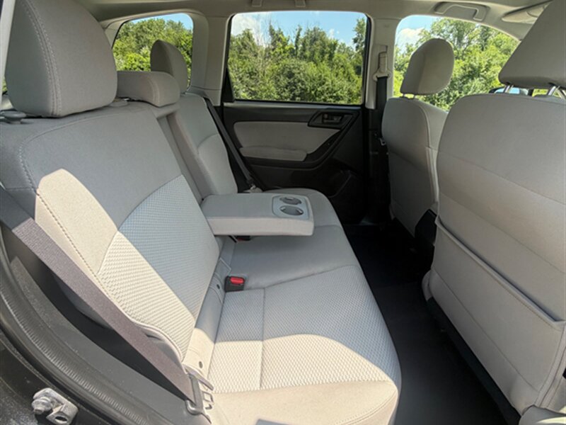 2015 Subaru Forester 2.5i Premium - Photo 19 - Midlothian, IL 60445