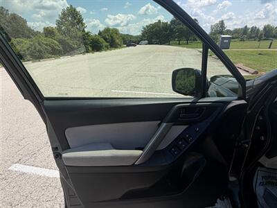 2015 Subaru Forester 2.5i Premium - Photo 21 - Midlothian, IL 60445