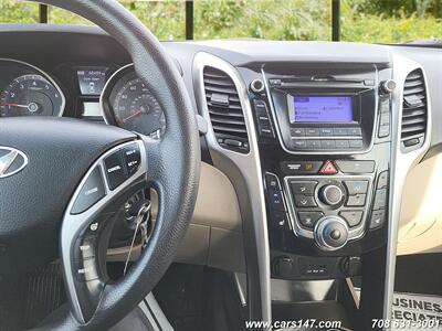 2013 Hyundai ELANTRA GT   - Photo 12 - Midlothian, IL 60445