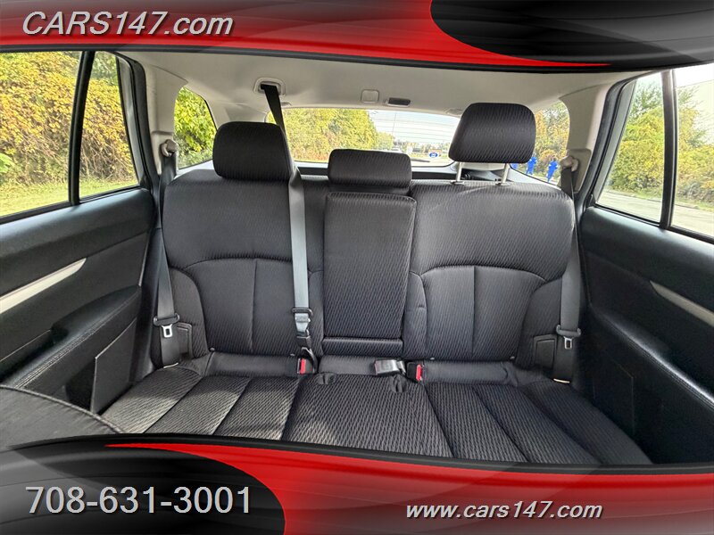 2011 Subaru Outback 2.5i Premium - Photo 11 - Midlothian, IL 60445