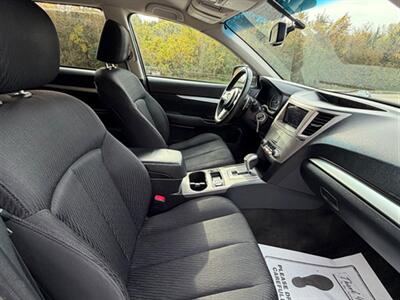 2011 Subaru Outback 2.5i Premium - Photo 18 - Midlothian, IL 60445