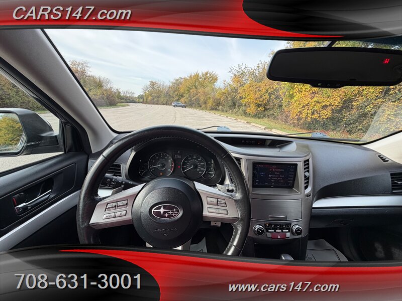 2011 Subaru Outback 2.5i Premium - Photo 12 - Midlothian, IL 60445