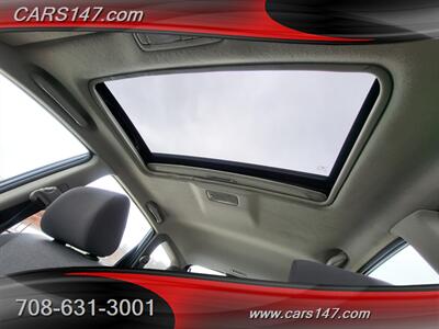 2006 Toyota Matrix XR   - Photo 21 - Midlothian, IL 60445