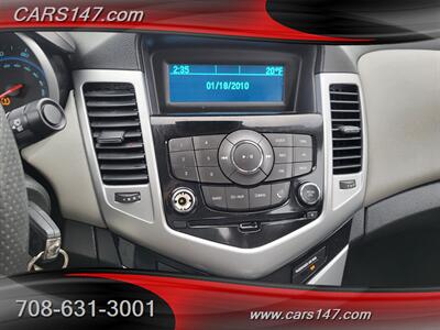2013 Chevrolet Cruze LS Auto   - Photo 16 - Midlothian, IL 60445