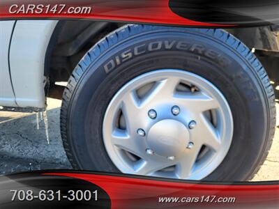 2011 Ford E-350 SD XL - Photo 28 - Midlothian, IL 60445