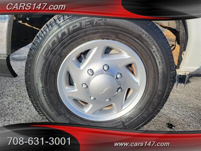 2011 Ford E-350 SD XL - Photo 30 - Midlothian, IL 60445