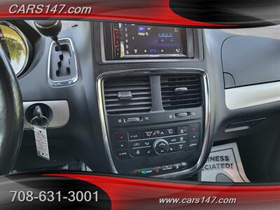 2017 Dodge Grand Caravan GT   - Photo 21 - Midlothian, IL 60445