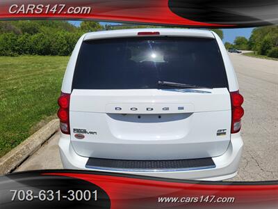 2017 Dodge Grand Caravan GT   - Photo 8 - Midlothian, IL 60445