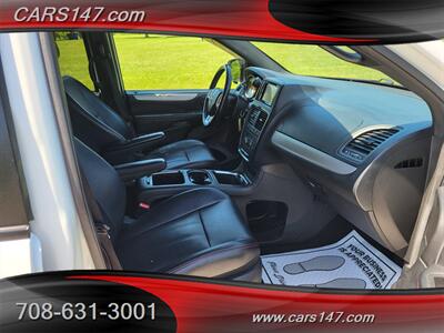 2017 Dodge Grand Caravan GT   - Photo 12 - Midlothian, IL 60445