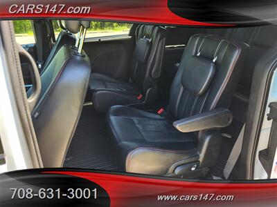 2017 Dodge Grand Caravan GT   - Photo 13 - Midlothian, IL 60445