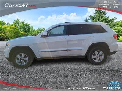 2011 Jeep Grand Cherokee Laredo   - Photo 2 - Midlothian, IL 60445