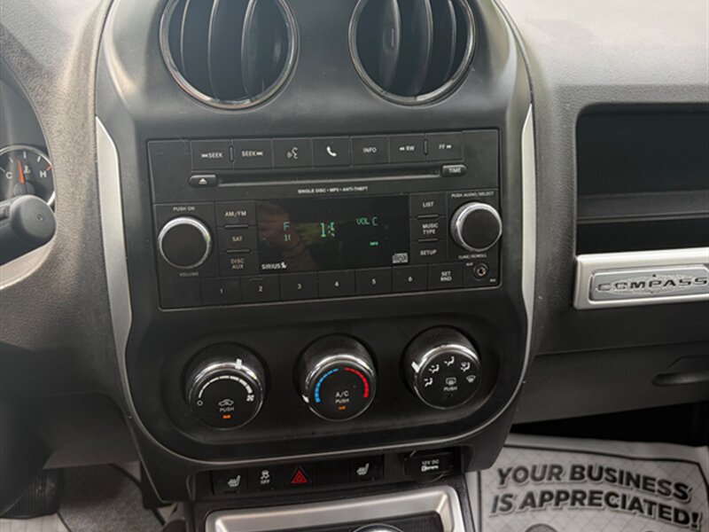 2014 Jeep Compass Latitude - Photo 14 - Midlothian, IL 60445
