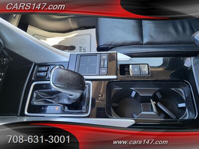 2018 Mitsubishi Eclipse Cross SEL   - Photo 11 - Midlothian, IL 60445