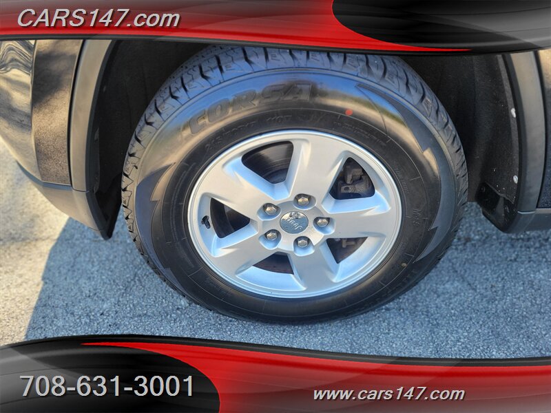2013 Jeep Grand Cherokee Laredo photo 26