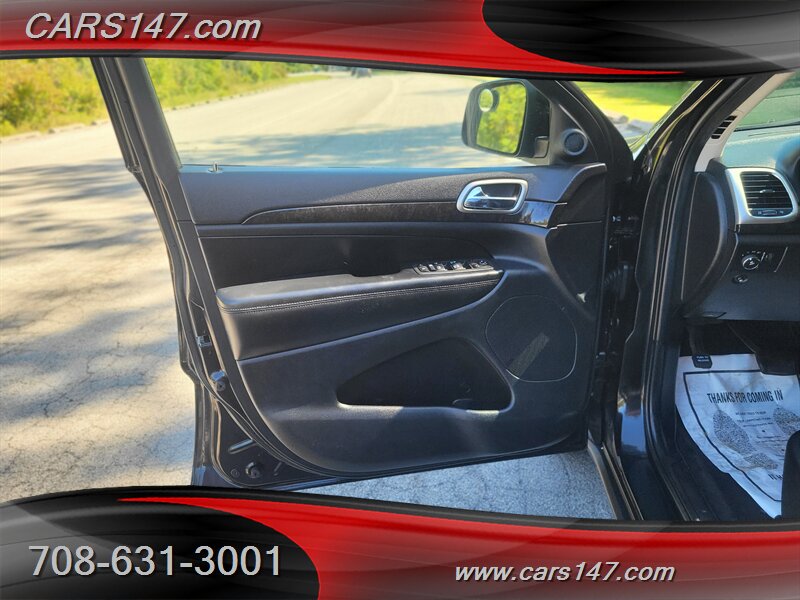 2013 Jeep Grand Cherokee Laredo photo 12