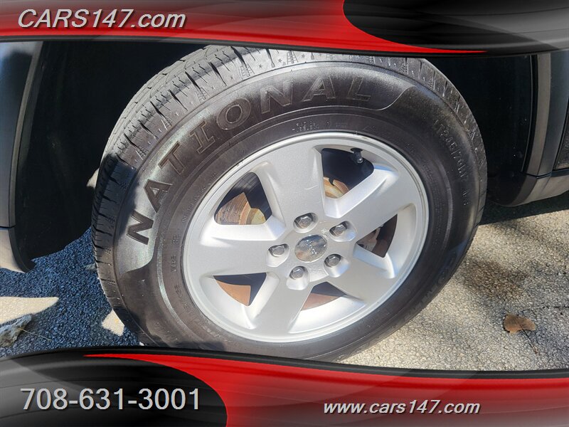 2013 Jeep Grand Cherokee Laredo photo 24