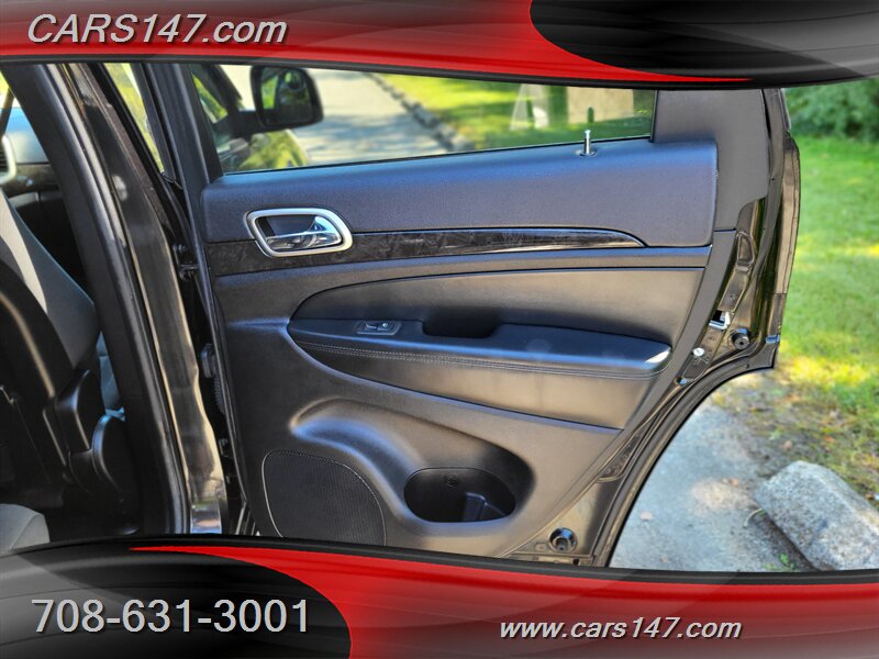 2013 Jeep Grand Cherokee Laredo photo 16