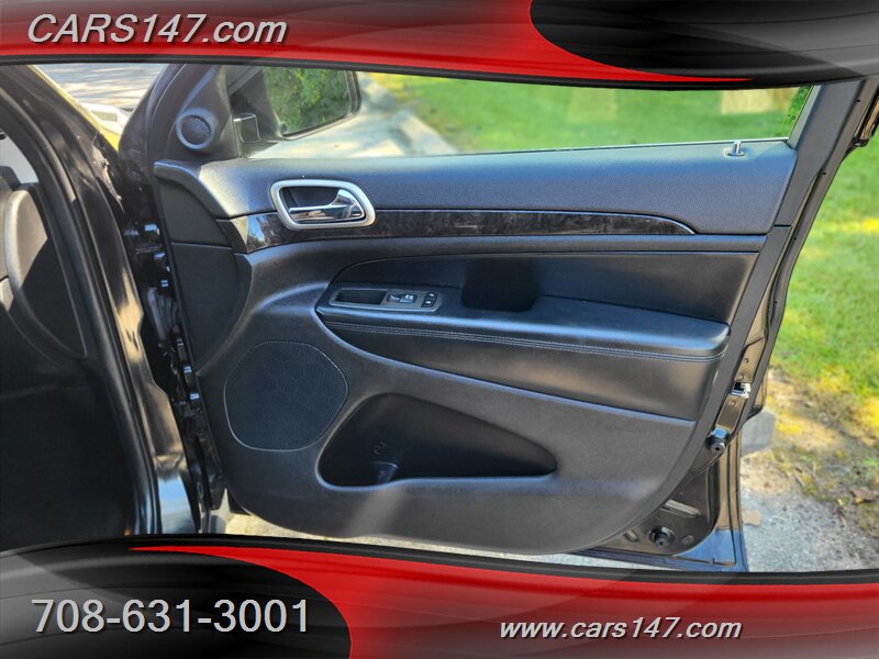 2013 Jeep Grand Cherokee Laredo photo 17