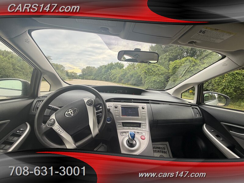2013 Toyota Prius Two - Photo 10 - Midlothian, IL 60445