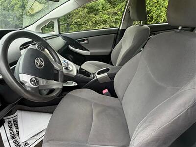 2013 Toyota Prius Two - Photo 17 - Midlothian, IL 60445