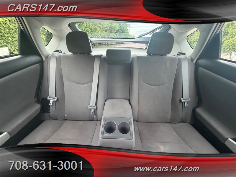 2013 Toyota Prius Two - Photo 11 - Midlothian, IL 60445