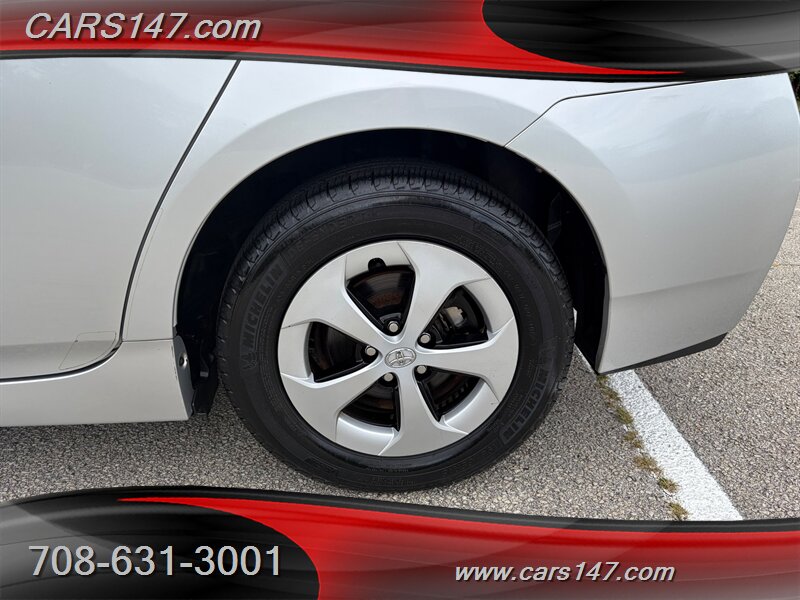 2013 Toyota Prius Two - Photo 27 - Midlothian, IL 60445